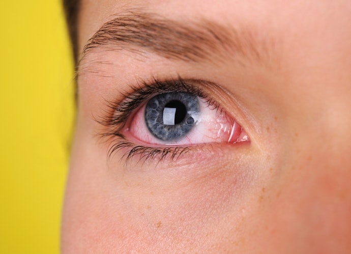 Delineadores Coloridos Oftalmologicamente Testados Irritam Menos os Olhos