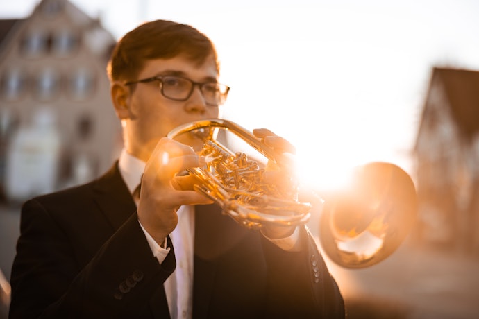Para Música Clássica, Escolha Trompetes com Diâmetro da Campana de Pelo Menos 120 mm