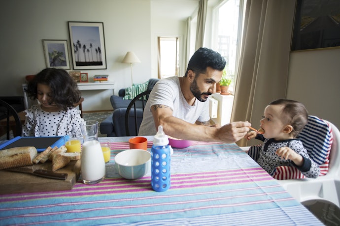 Com Bandeja Removível o Bebê Pode Sentar à Mesa