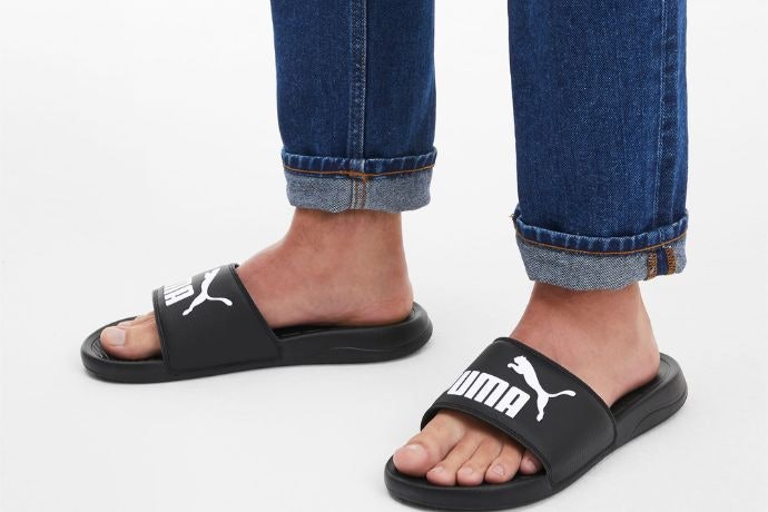 Chinelos Slide Masculinos de Cores Neutras Combinam com Looks Casuais