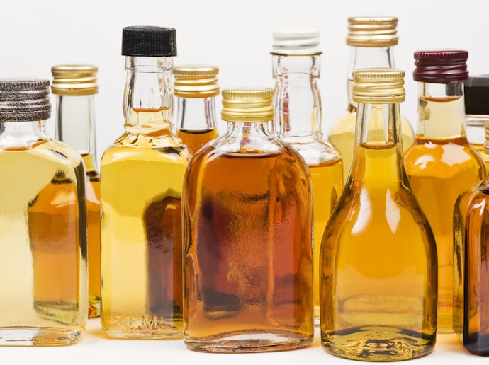 Vai Fazer Drinks com Licor de Laranja? Prefira Garrafas com 700 ml ou Mais