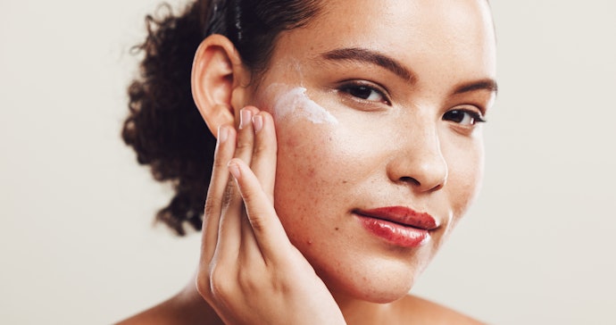Se Tem Manchas de Sol e de Acne, Prefira um Protetor Solar Clareador
