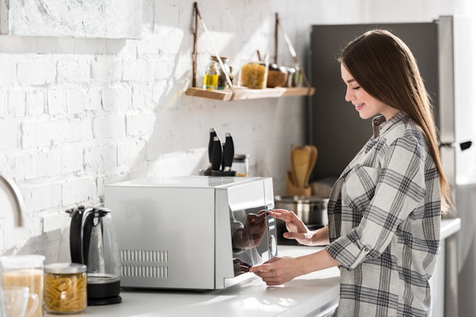 Para Preparar Receitas ou Cozinhar Vegetais, Invista em um Micro-ondas Electrolux de 1400-1600W