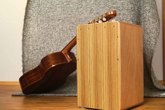 Se Busca Cajon Profissional, Opte por Modelos Fabricados em Madeiras Selecionadas, como Cedro