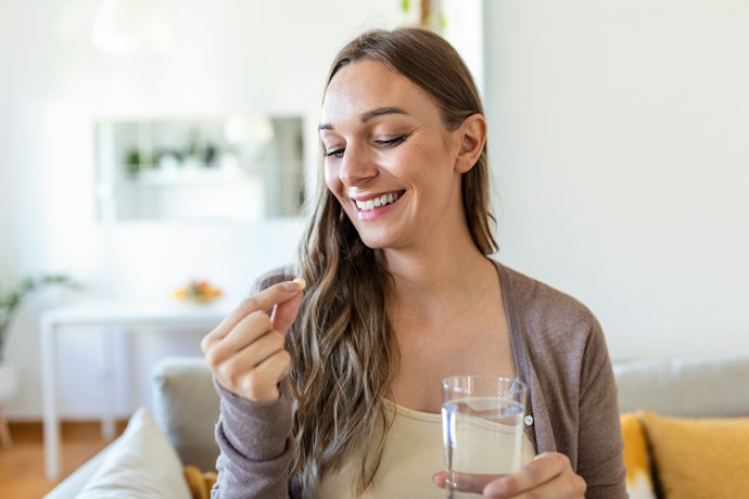 Quer Ácido Hialurônico em Cápsulas para Melhorar a Pele? Prefira Fórmulas com Vitamina C