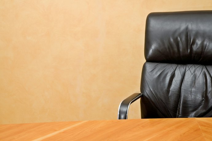 Quer Elegância no Escritório? Opte por Tecidos Naturais ou Sintéticos