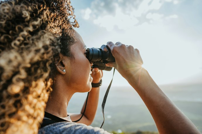 Se Precisa de Portabilidade para Trilhas Durante o Dia, Opte por Lentes de 25 mm a 32 mm