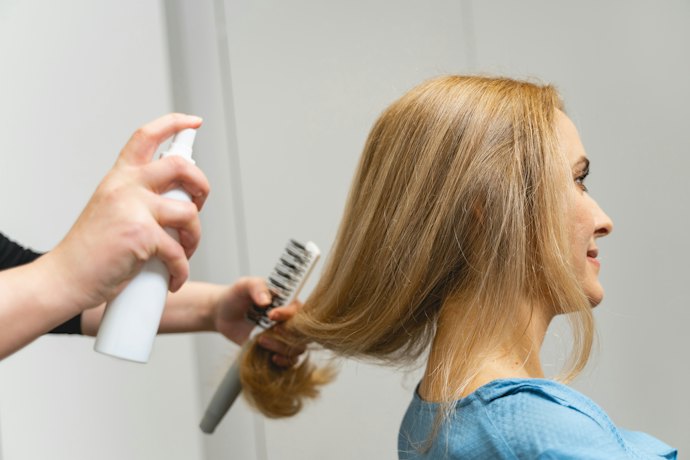 Se Quiser uma Solução Mais Potente, Invista em um Tônico para Queda de Cabelo Profissional