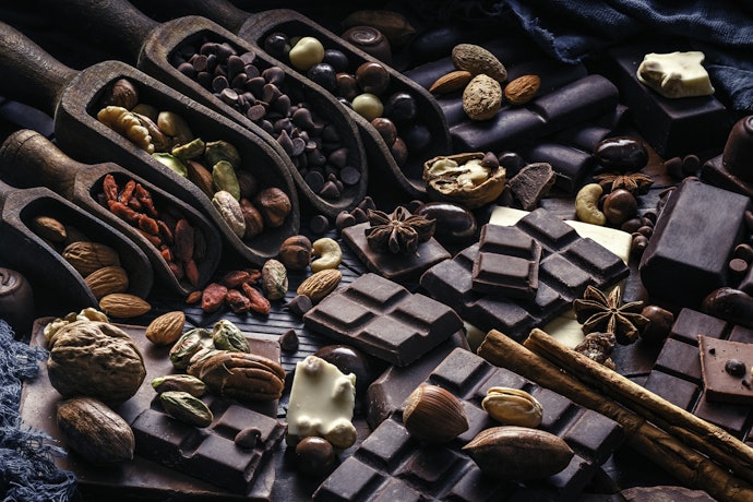 Não Está Acostumado ao Amargor? Prefira Chocolates Amargos com Frutas ou Sementes ou 40%