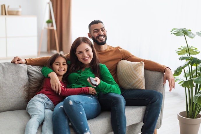 Para Casais ou Famílias de Até 3 Pessoas, Prefira um Sofá Retrátil de 3 Lugares com 2 Metros