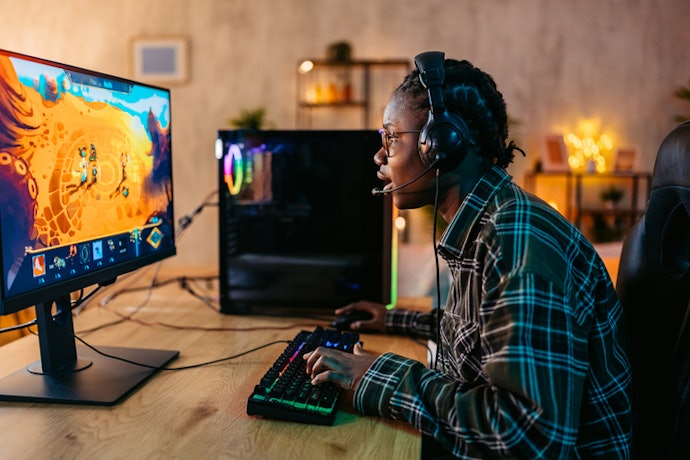 Para Maior Durabilidade em Jogos Intensos, Prefira Teclados Gamer com Switches Ópticos