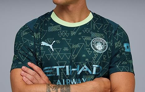 Se Busca pelas Camisas de Time Mais Bonitas do Mundo, Considere as de Equipes Internacionais
