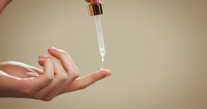 Se Você Prefere Fórmulas de Rápida Absorção, Opte por Sérum ou Creme Fluido