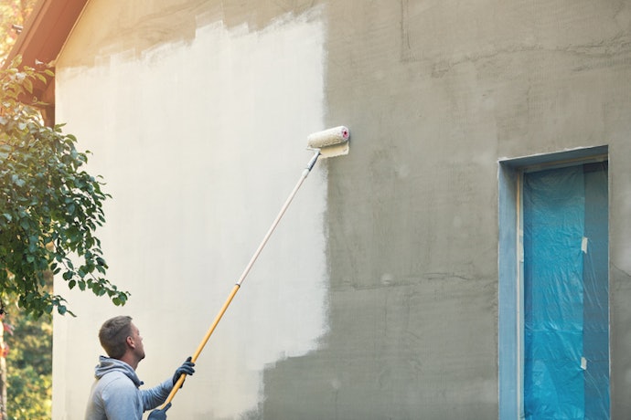 Para Áreas Externas, Escolha Tintas Emborrachadas com Isolamento Térmico