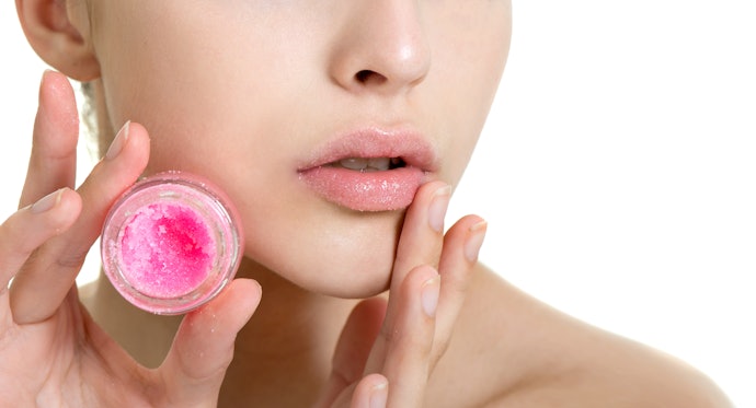 Se tem Lábios Muito Ressecados, Prefira um Esfoliante Labial de Pote