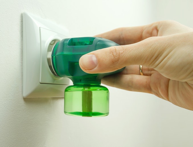 Para uma Proteção Prolongada, Escolha Repelentes Elétricos Líquidos