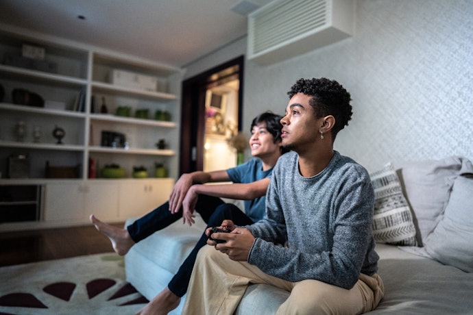 Para Mais Imersão Jogando ou Assistindo Filmes, Busque uma TV para Games com Dolby Atmos