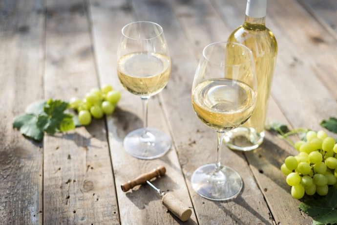 Para Quem Busca Frescor e Acidez: Vinhos Brancos da Costa Marítima e Vinhos Rosés de Todo o País