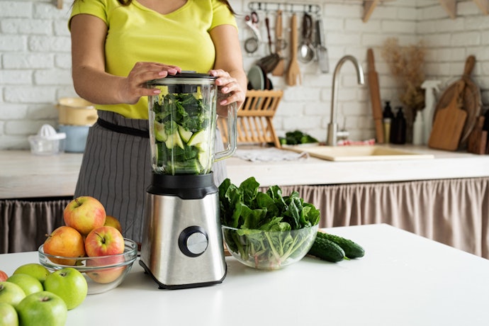 Para Triturar Legumes Crus, Escolha um Liquidificador Potente com Copo de Vidro de 1400W