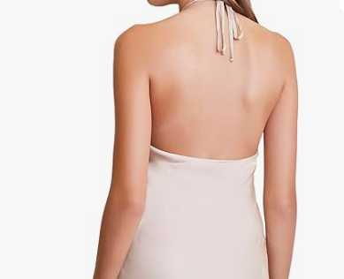 Para Um Toque Mais Ousado, Escolha Modelos com Frente Única ou Amarração