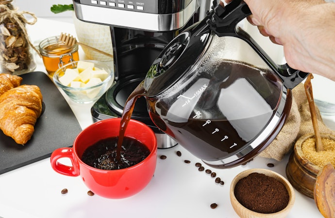 Para Fazer Café ao Longo do Dia, Escolha Cafeteira Programável com Timer