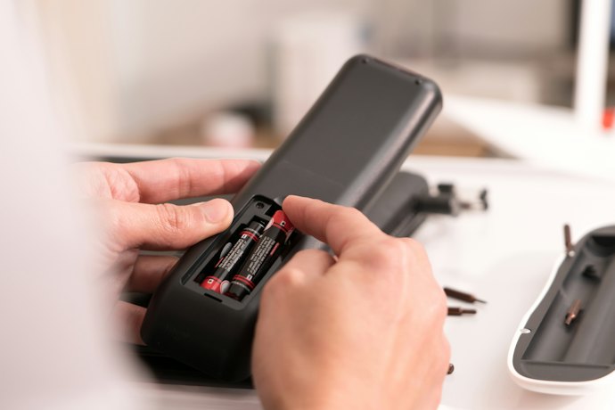 Pilha AAA Comum: Barata, porém Menos Durável