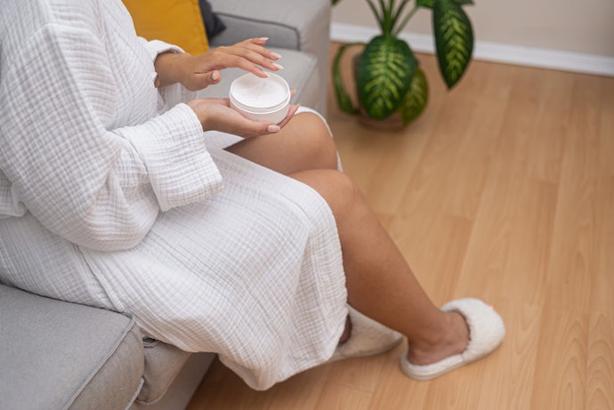 Se Quer um Creme Antiatrito Hidratante, Prefira com Silicones, Pantenol e Alantoína