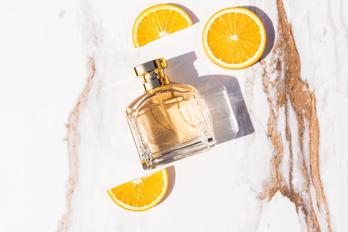 Se Quer um Perfume Cítrico Feminino Árabe, Escolha Marcas como Armaf e Lattafa