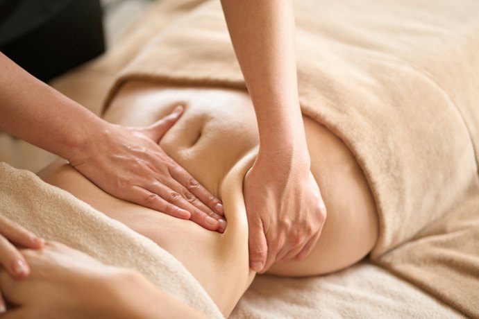 Para Massagem Linfática, Opte por Cremes com Ativos que vão Melhorar a Circulação