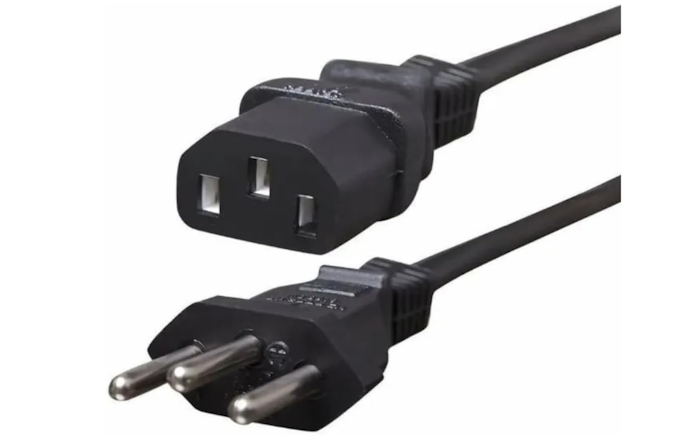 Para Usar no PC e Monitor, Prefira um Cabo de Força de 3 Pinos