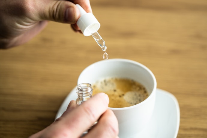 Para Colocar no Leite ou Outros Líquidos, Prefira a Enzima Lactase em Gotas