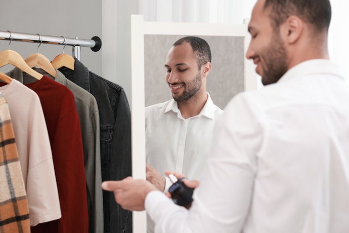 Se Busca um Aroma que Transmita Elegância, Opte por um Perfume Amadeirado Intenso Masculino