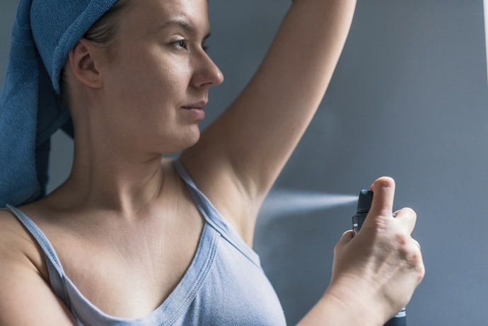 Se Quer Facilidade de Aplicação, Toque Seco e Refrescante, Prefira um Desosorante Feminino Aerosol