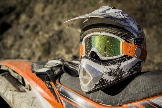 Para Prevenir Superaquecimento e o Acúmulo de Suor, Prefira Capacetes Off Road