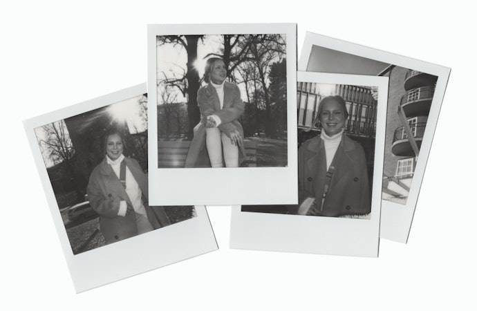 Para Fotos em Preto e Branco, Escolha Filmes Instantâneos Monochrome ou Preto e Branco
