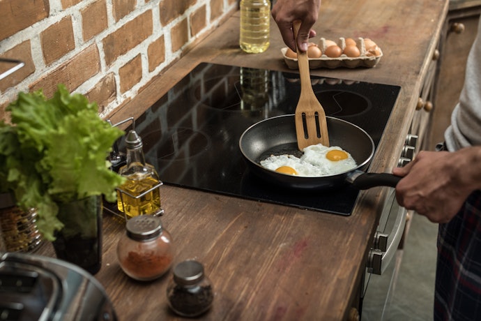 Cooktop Elétrico: Aquecimento Estável e Instalação Simples, Mas a Superfície Demora para Esfriar