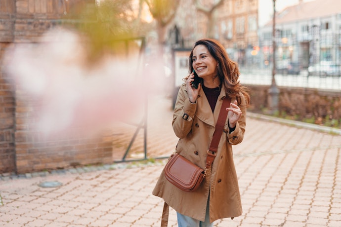 Para Momentos de Lazer, Prefira uma Bolsa Feminina Transversal, Como a Shoulder Bag