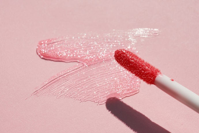 Gosta de um Efeito Mais Brilhoso, que Reflita com a Luz? Glosses com Glitter São Ideais
