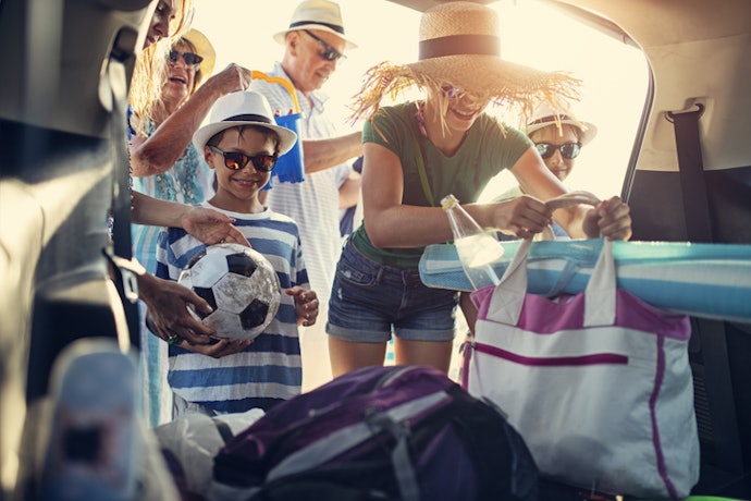 Carrega Toalhas, Brinquedos e Lanches? Prefira Bolsas Grandes com Compartimento Térmico