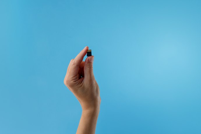 Para Monitoramento com uma ou Poucas Câmeras, Escolha Modelos com Entrada MicroSD