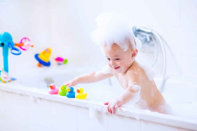 De 1 a 2 Anos: Brinquedos com Peças de Diferentes Formas e Tamanhos