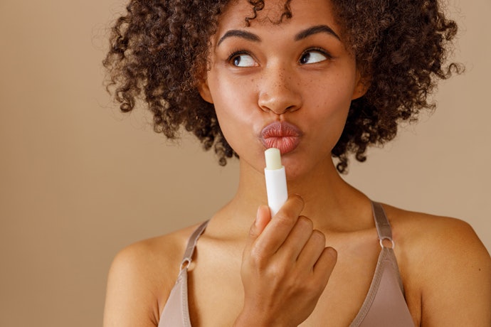 Para Lábios Menos Ressecados, Escolha um Esfoliante Labial em Bastão