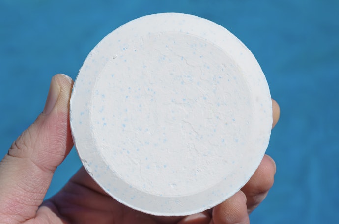 Cloro para Piscina Tablete: Fácil de Usar e Liberação Prolongada de Cloro