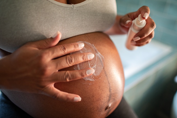 Para Prevenir Estrias na Gravidez, Opte por Creme para Gestante com Ácido Hialurônico