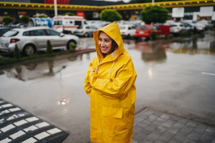 Capa de Chuva Tradicional: Prática para Caminhadas