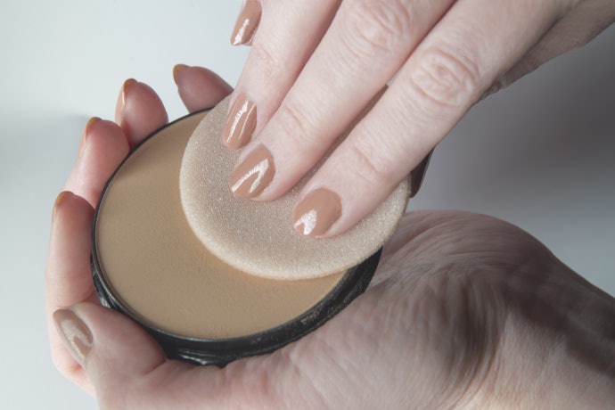 Tem Melasma ou Faz Tratamentos com Laser ou Ácidos? Prefira Protetores Solares em Pó Compactos