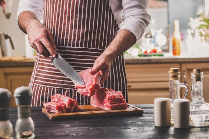 Para Cortes Longos e Contínuos, Opte por uma Faca do Chef com 10 Polegadas