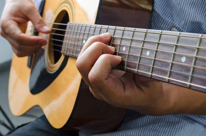 Buscando um Violão para Iniciantes? Opte por um Modelo de Madeira Laminada