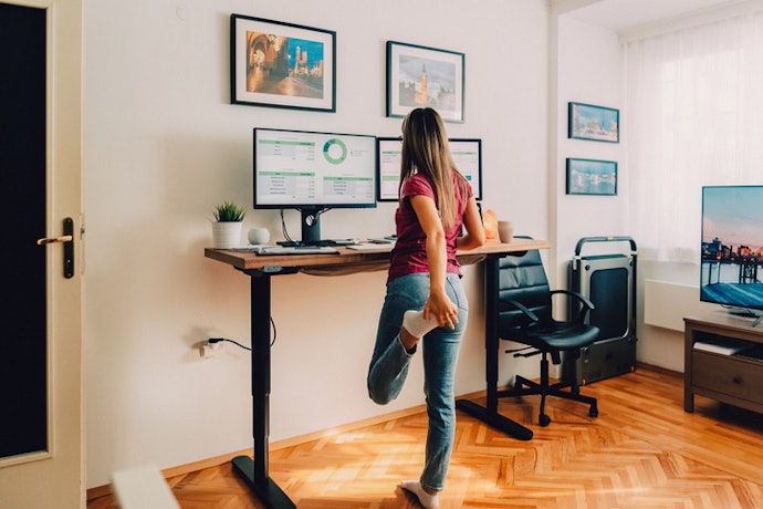 Se Quiser Trabalhar Sentado ou em Pé, Escolha uma Mesa de Escritório com Regulagem de Altura