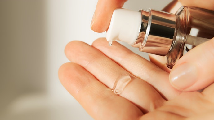 Para Cabelos Finos ou Lisos: Acidificantes Capilar com Texturas Líquidas ou Gel-Creme Leve